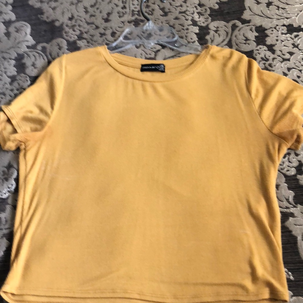 Cute yellow Crop top